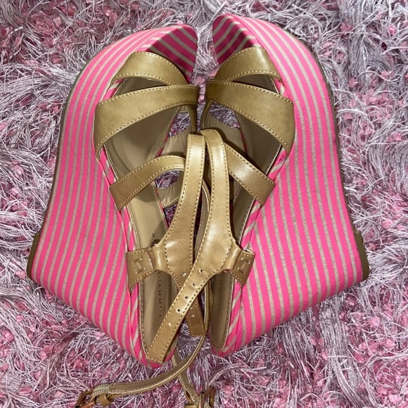 Tommy Hilfiger Pink Wedges - Picture 4 of 12
